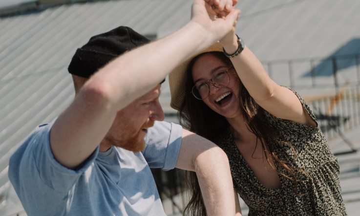 Discofox-Workshop am Wochenende in Brilon Pärchen tanz lachend